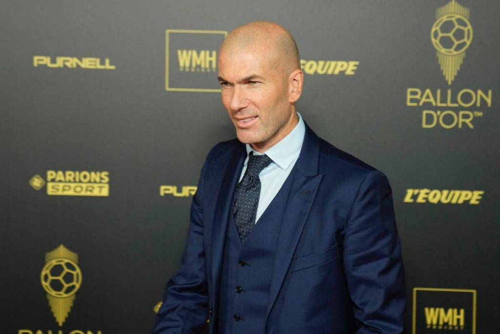 Zidane sorride