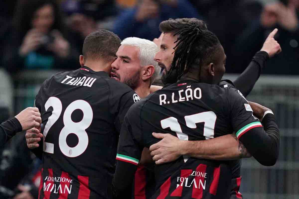 Il Milan esulta al gol 