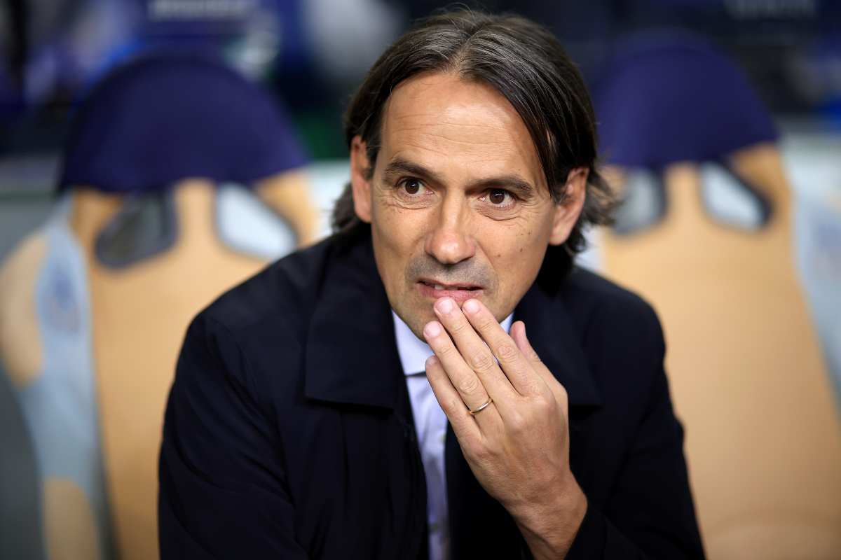 Inzaghi con la mano sul viso Inter