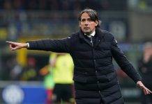 Inzaghi dà indicazioni alla squadra