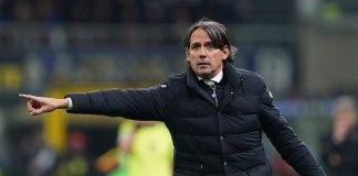 Inzaghi dà indicazioni alla squadra