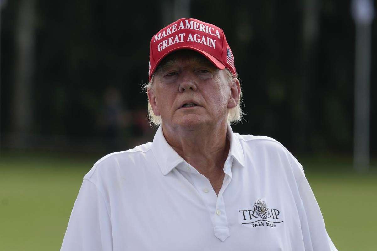 Trump con il cappello 