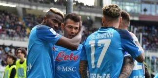 Il Napoli esulta al gol