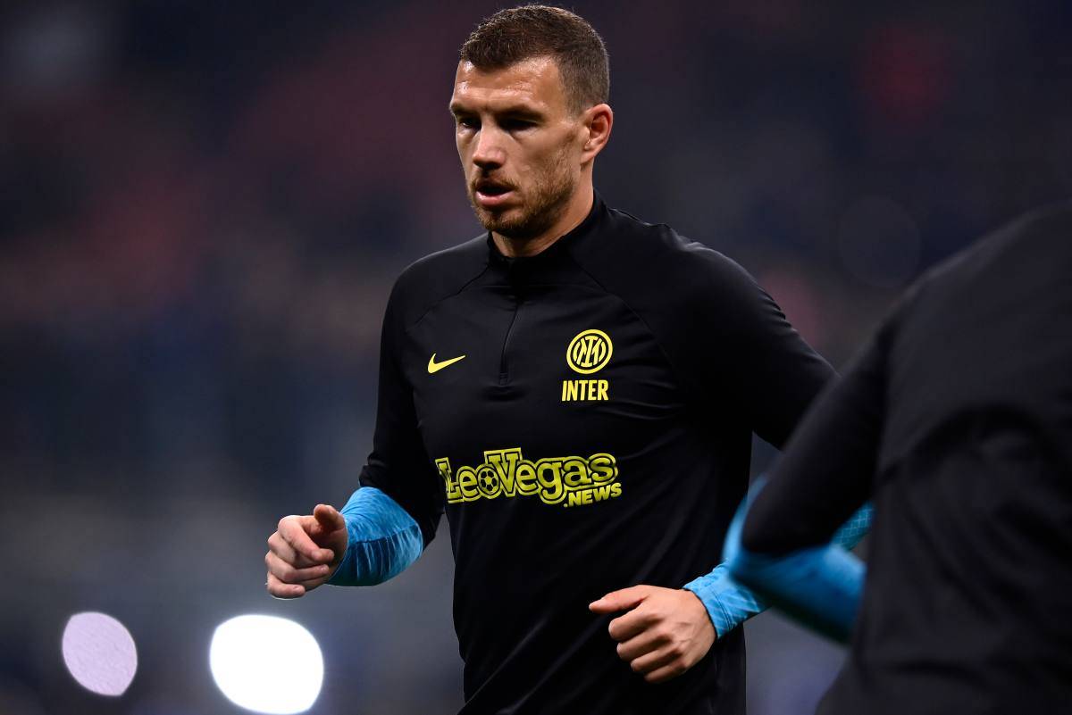 Dzeko pensieroso