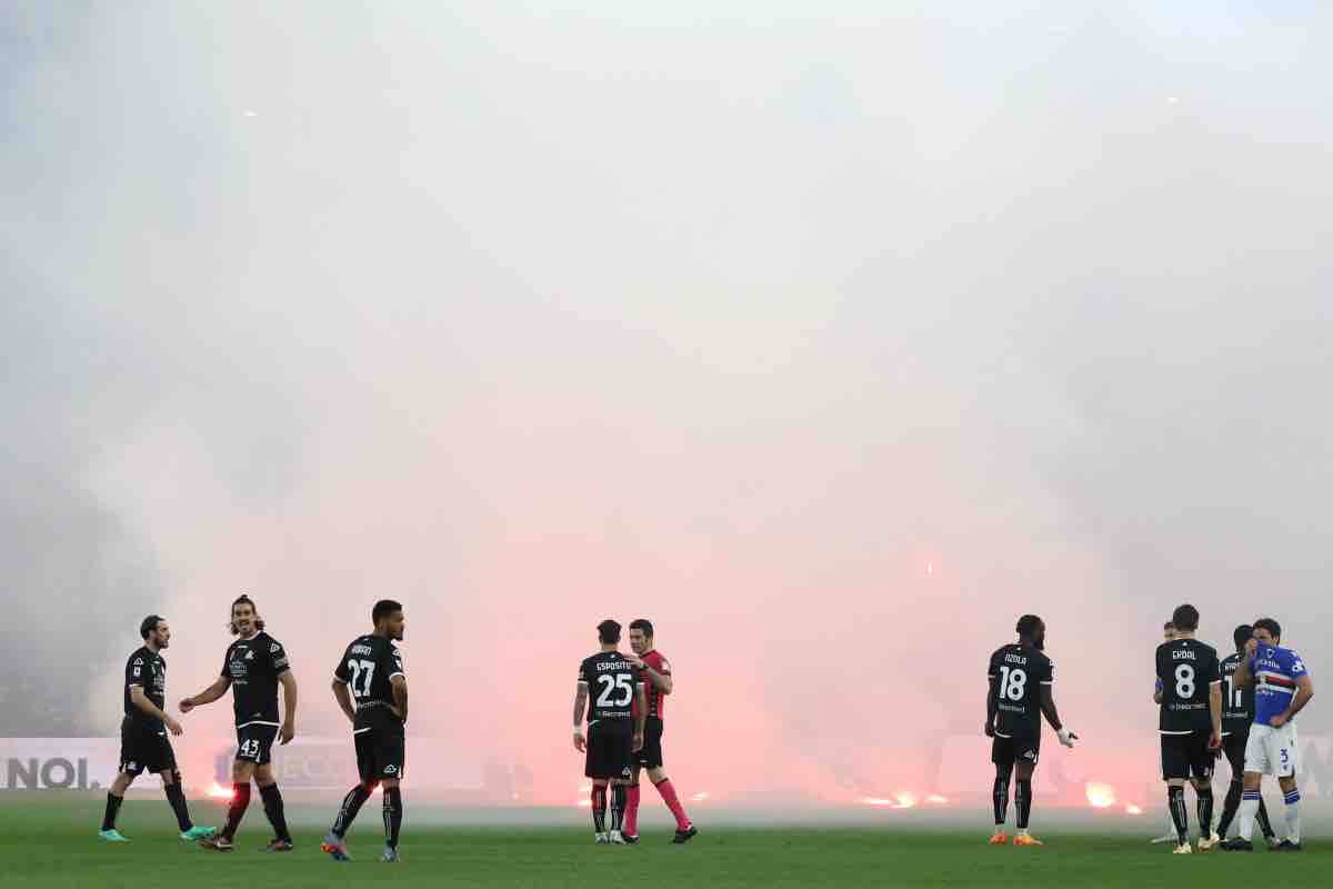 Lancio di fumogeni durante Sampdoria-Spezia