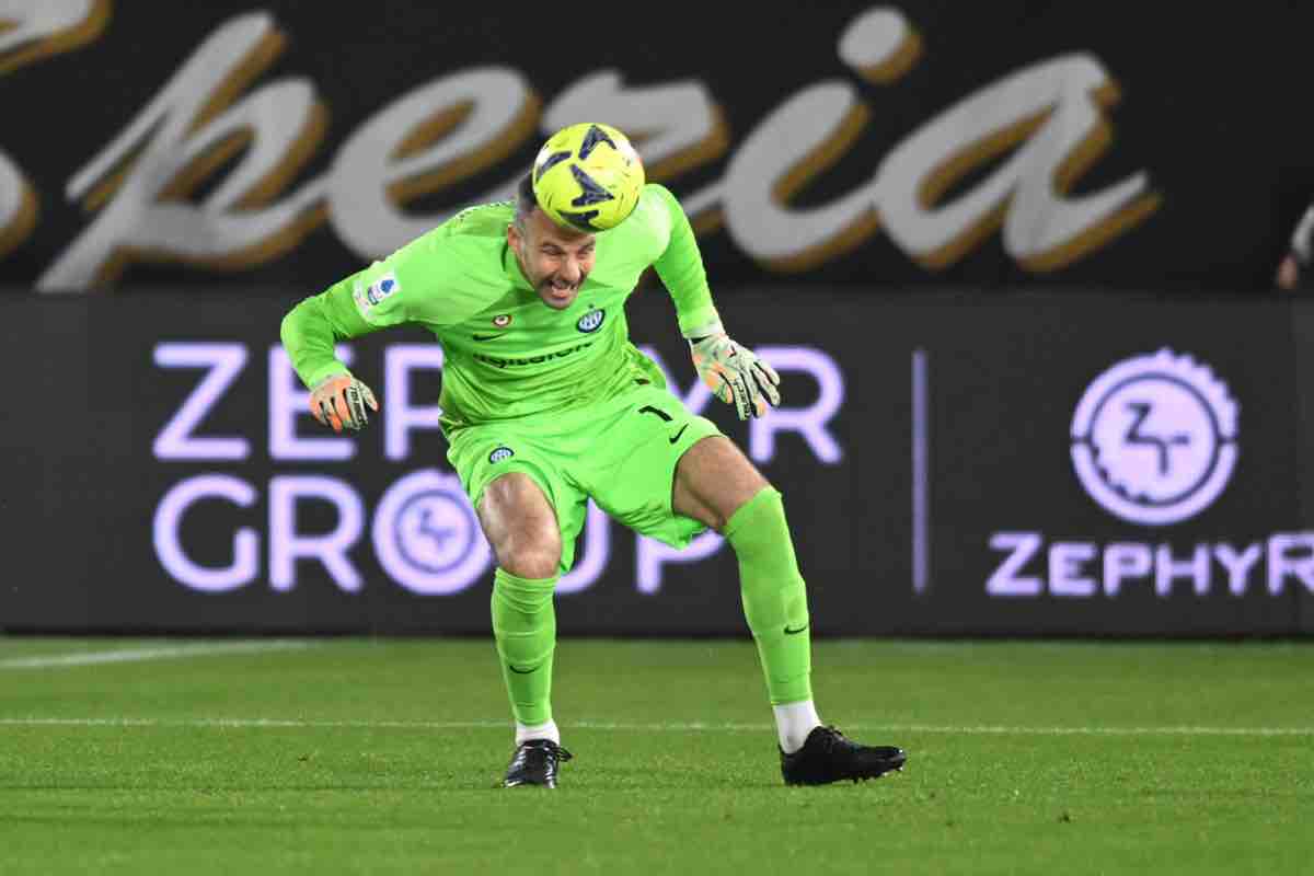 Samir Handanovic in azione