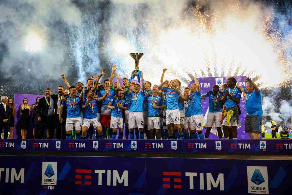 Napoli, i giocatori festeggiano lo scudetto