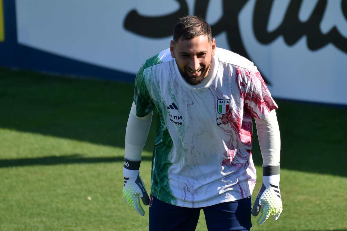 Donnarumma sorride 