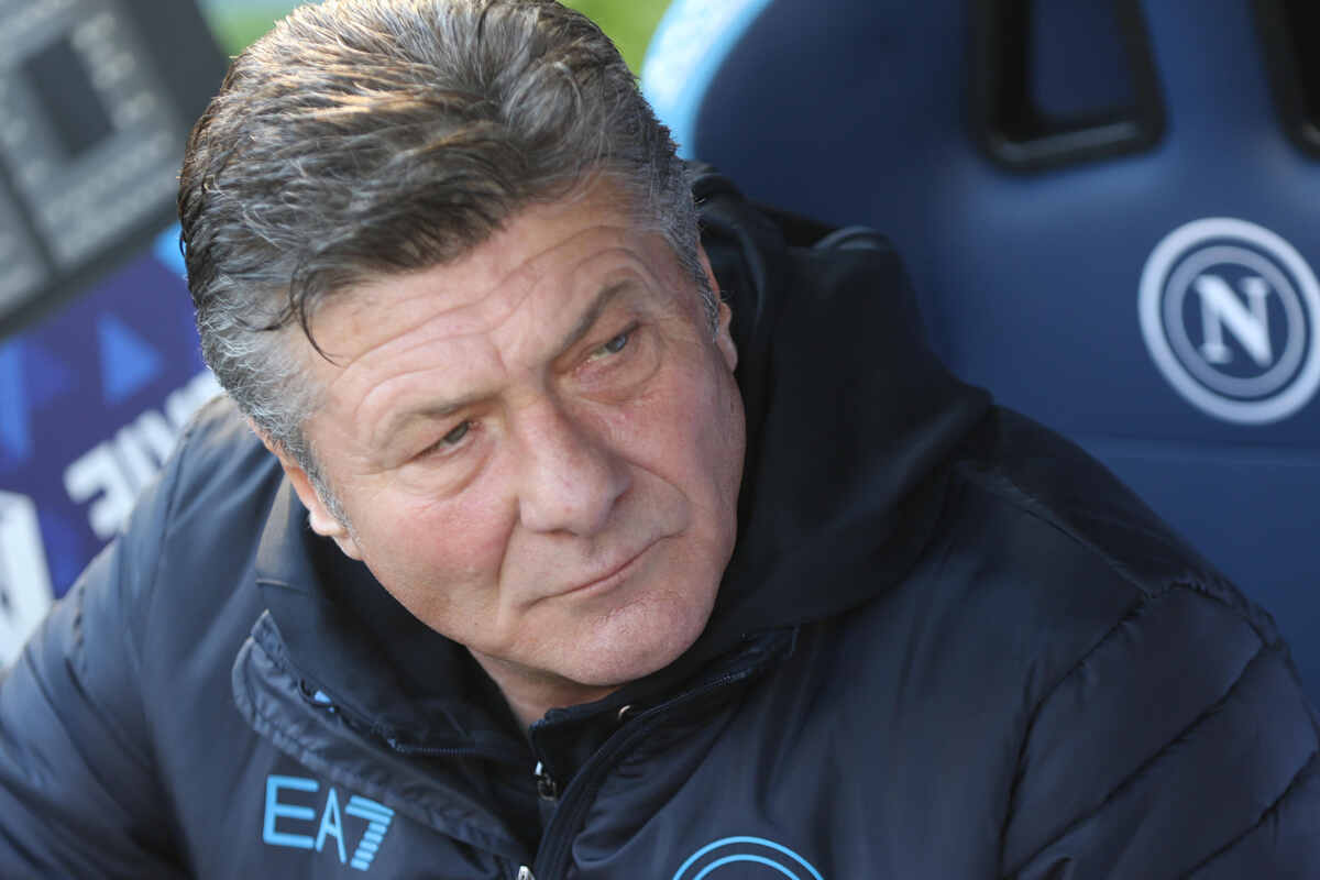 Napoli, Mazzarri a rischio esonero: si pensa a Calzona