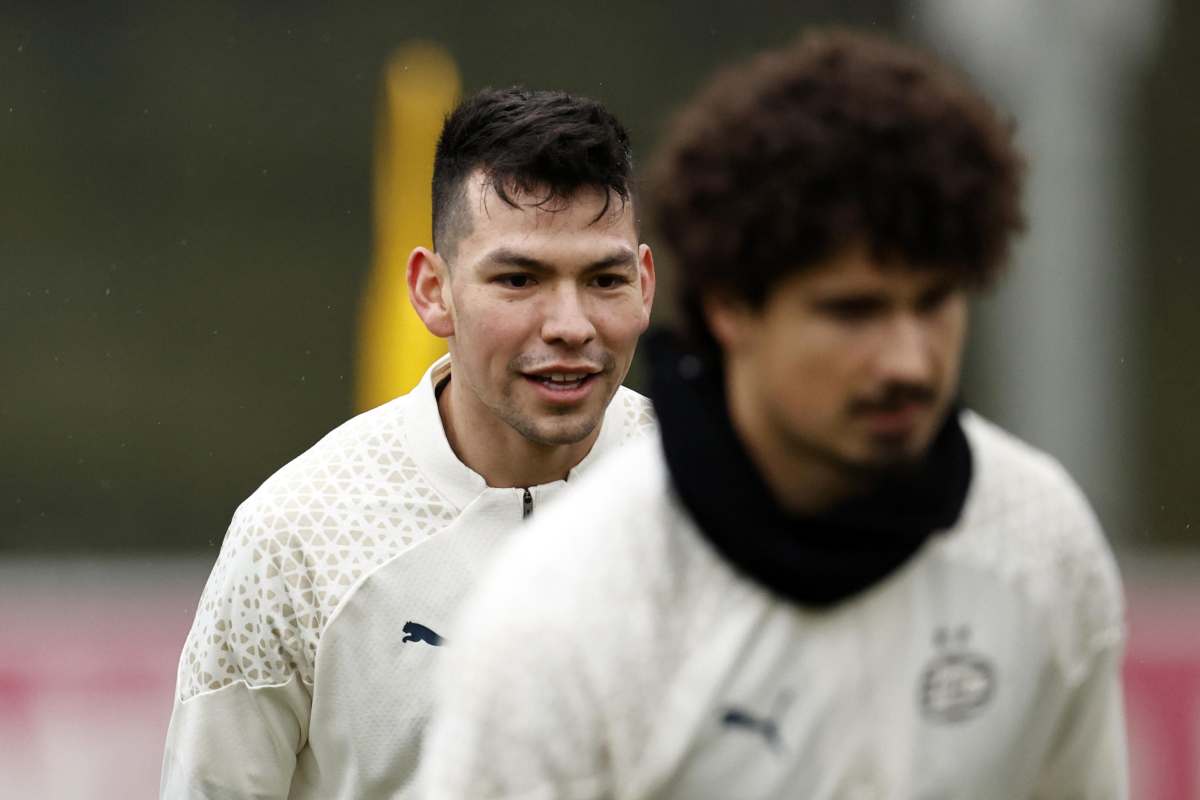 Lozano critica il Napoli e De Laurentiis