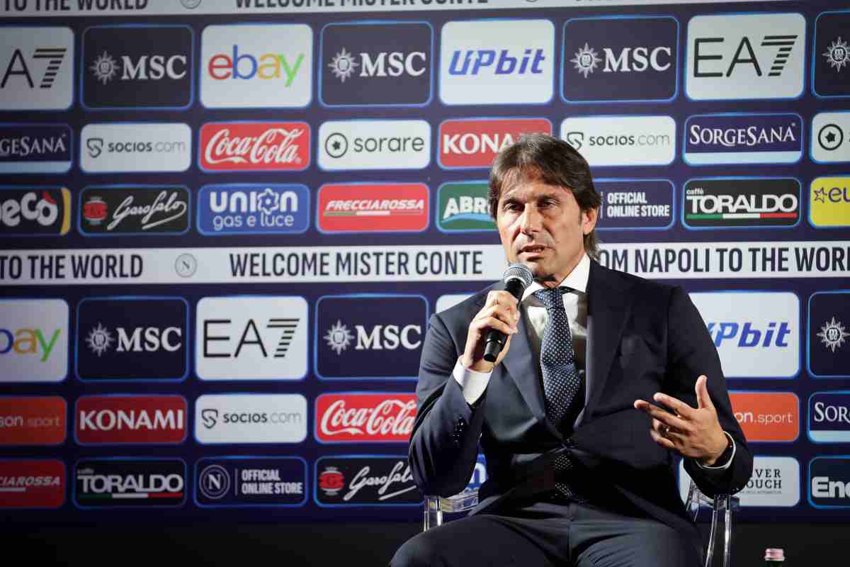 Conte detta le regole a Napoli