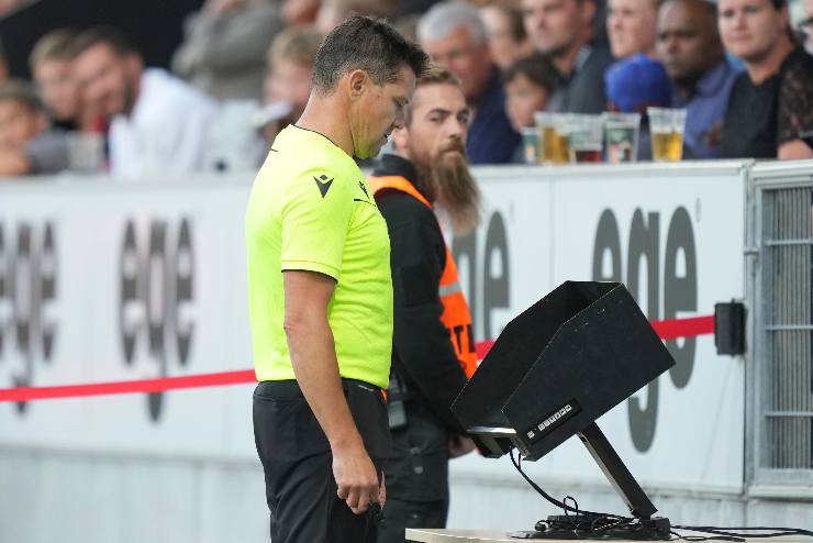 Arbitro al Var