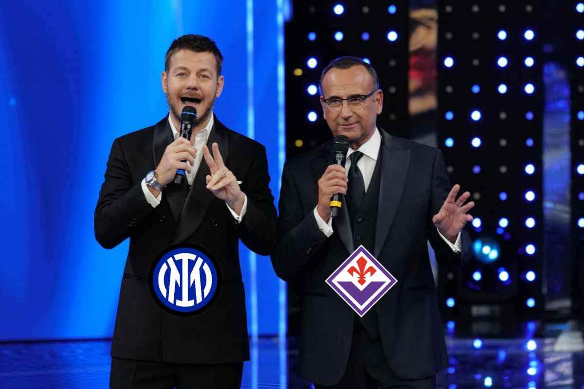 Alessandro Cattelan con lo scudetto dell'Inter e Carlo Conti con quello della Fiorentina