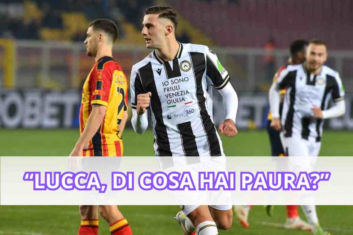 Lorenzo Lucca esulta dopo il rigore segnato contro il Lecce
