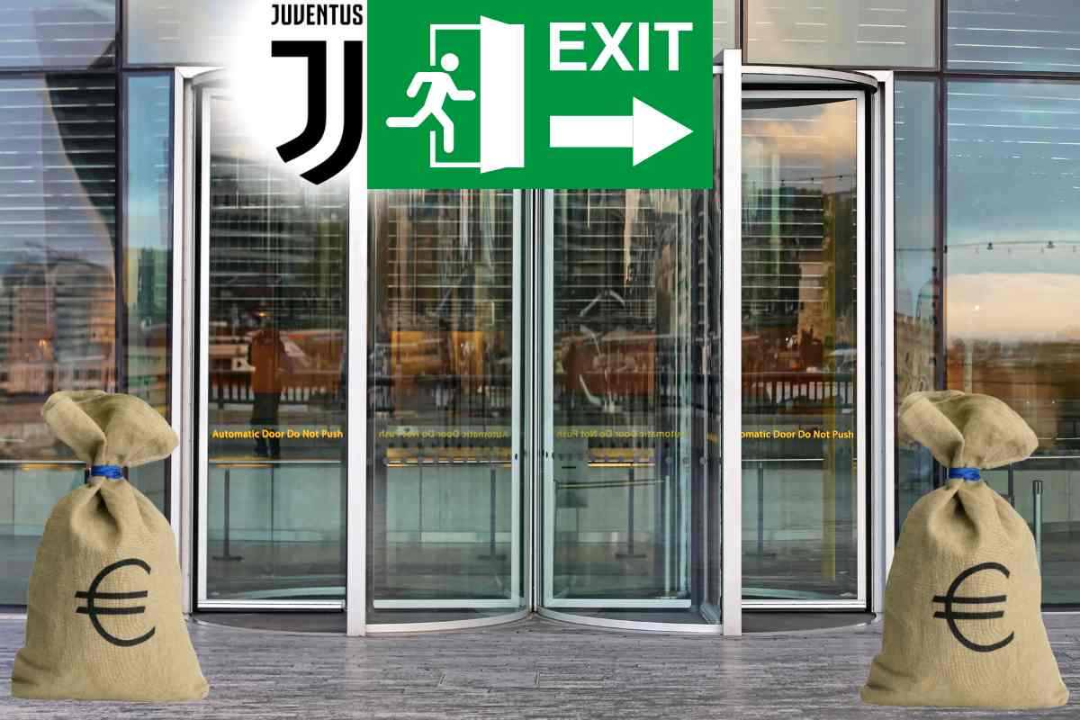 porta girevole con logo Juve e cartello exit