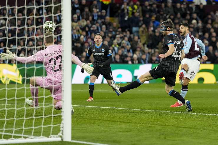 Marco Asensio segna un gol al Brugge