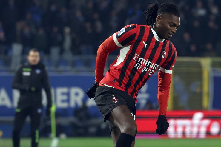 Rafa Leao in azione con il Milan