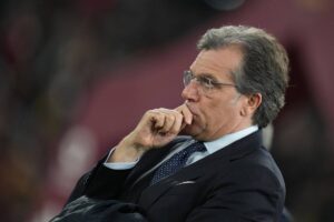 Cristiano Giuntoli pensieroso