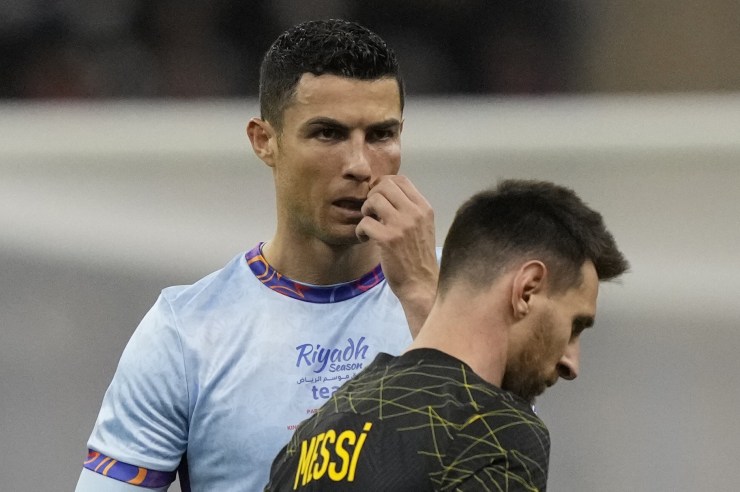 Cristiano Ronaldo e Messi in campo 