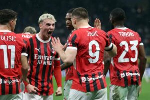 Il Milan esulta dopo i gol in semifinale di Coppa Italia
