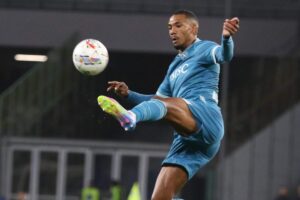 Juan Jesus in azione contro l'Empoli