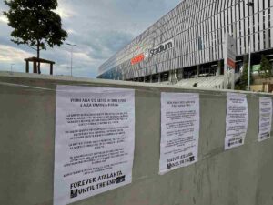 Manifesti per Graziano Fiorita al Gewiss Stadium