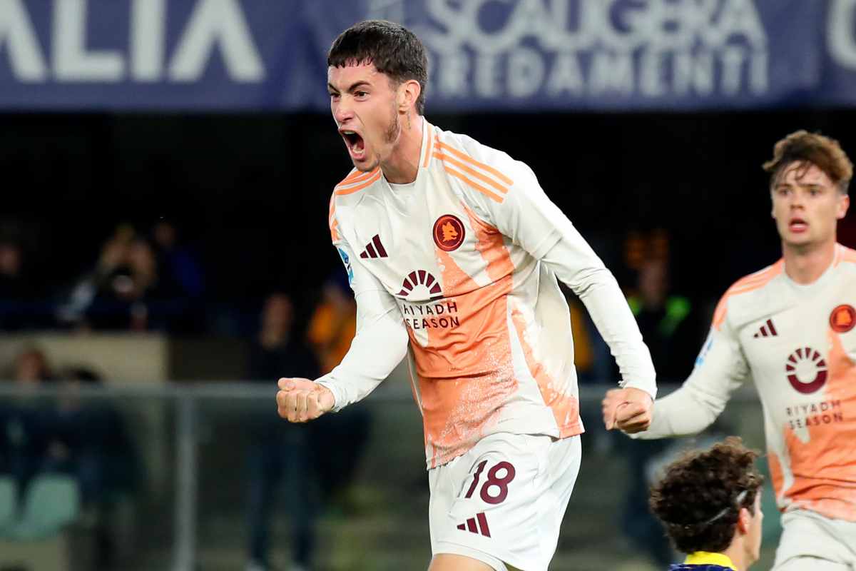 Matias Soule esulta dopo un gol