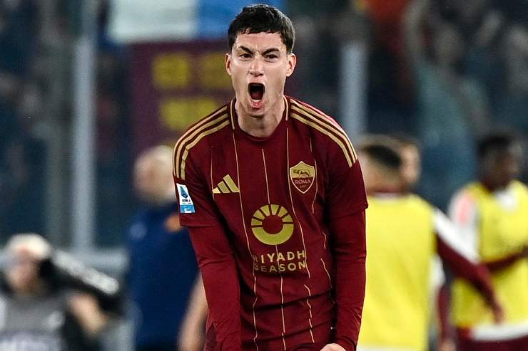 Matias Soulé esulta dopo un gol
