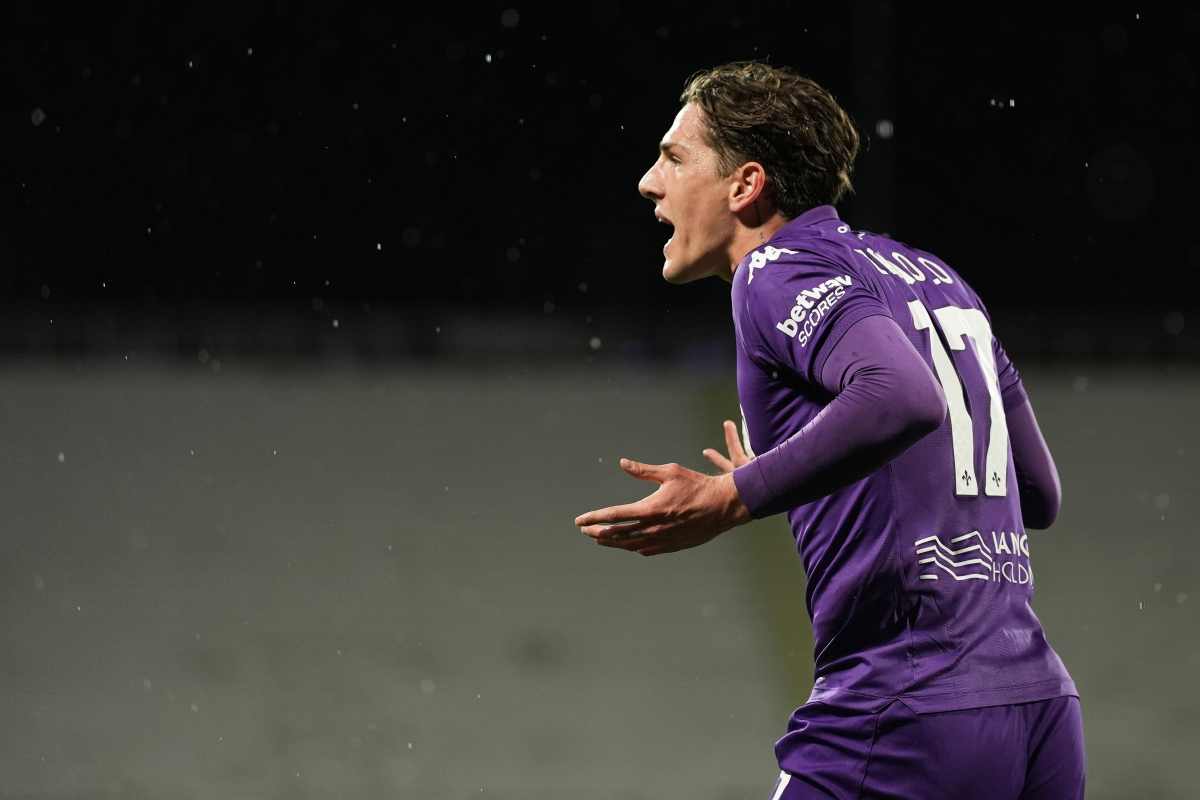 Nicolò Zaniolo protesta in campo