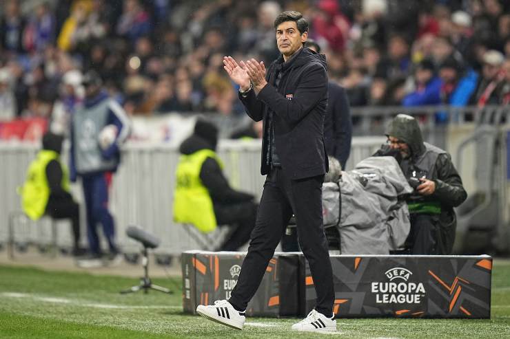 Paulo Fonseca applaude