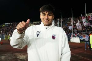Santiago Castro sorridente