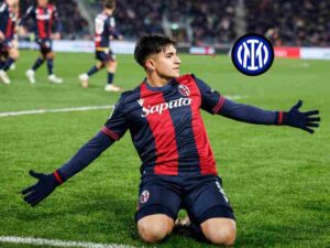 Santiago Castro del Bologna esulta dopo un gol