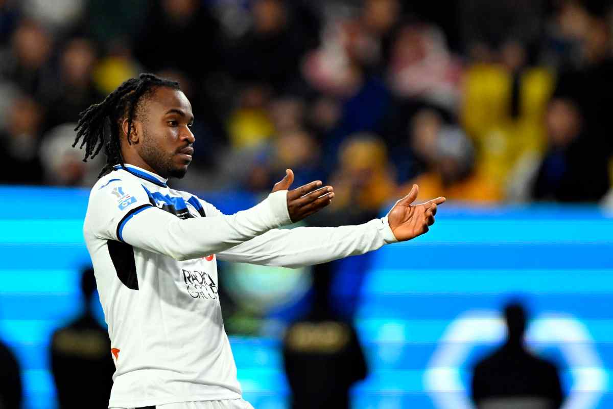 Ademola Lookman esulta dopo il gol