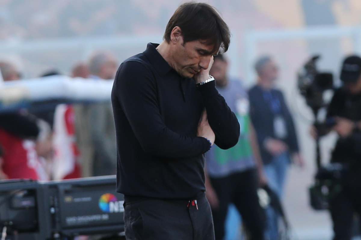 Napoli, arriva la prima delusione per Conte dal mercato: niente azzurri Napoli, arriva la prima delusione per Conte dal mercato: niente azzurri