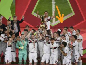 Il Bologna solleva la Coppa Italia 2024 25