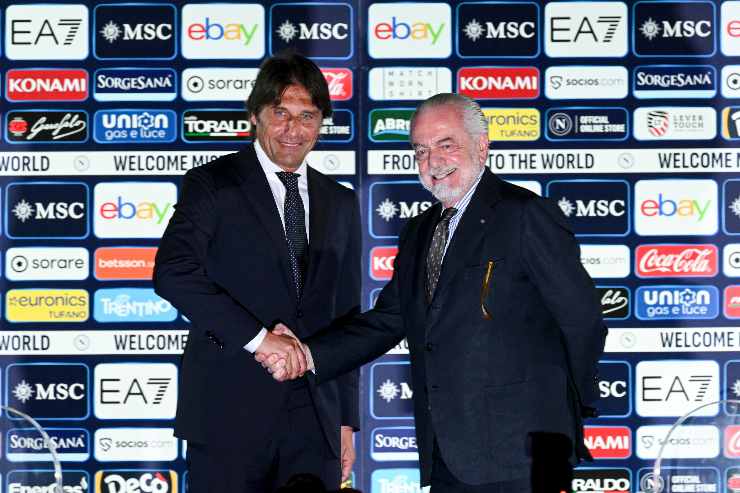 Conte e De Laurentiis si stringono la mano