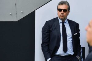 Cristiano Giuntoli pensieroso