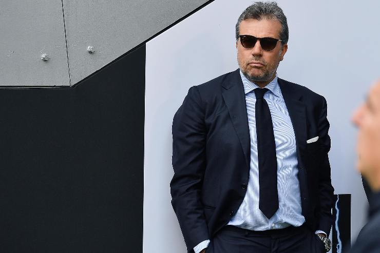 Cristiano Giuntoli pensieroso