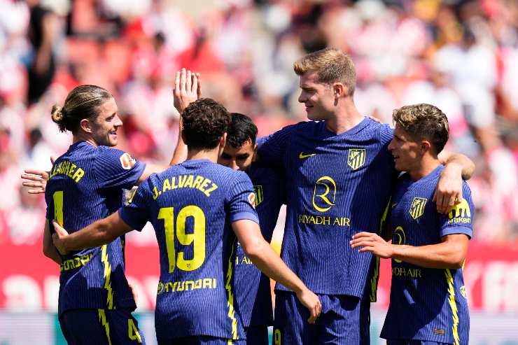 I calciatori dell'Atletico Madrid esultano dopo un gol