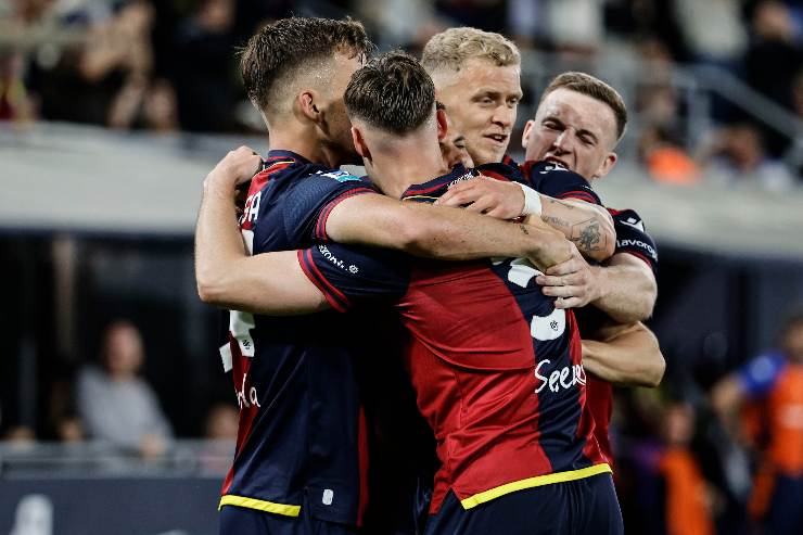 Esultanza dei calciatori del Bologna