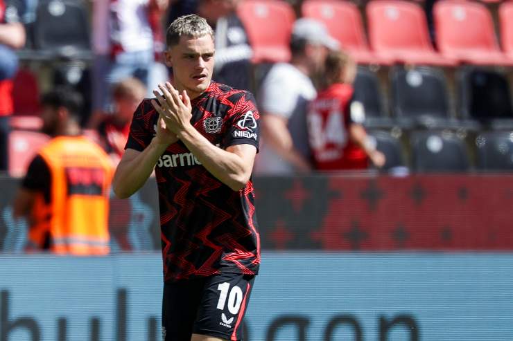 Florian Wirtz in campo con il Bayer Leverkusen