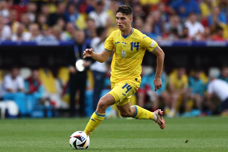 Georgiy Sudakov in azione con la maglia dell'Ucraina