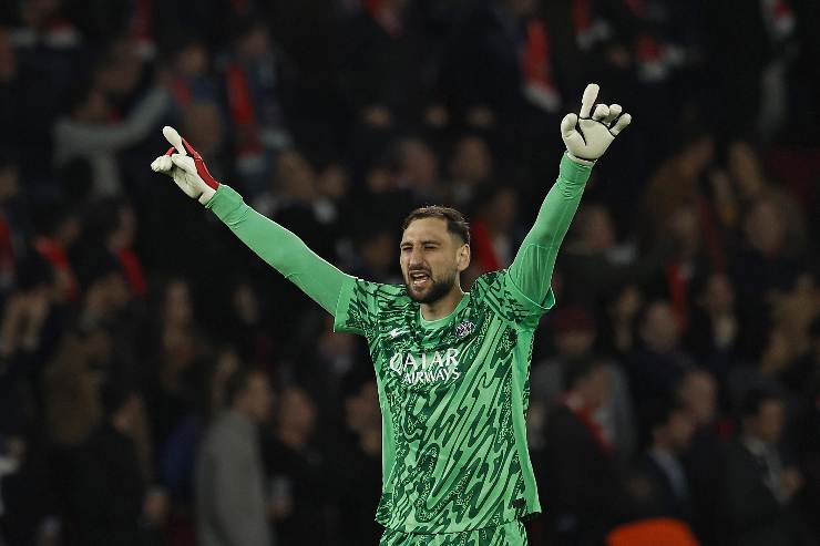 Gianluigi Donnarumma esulta