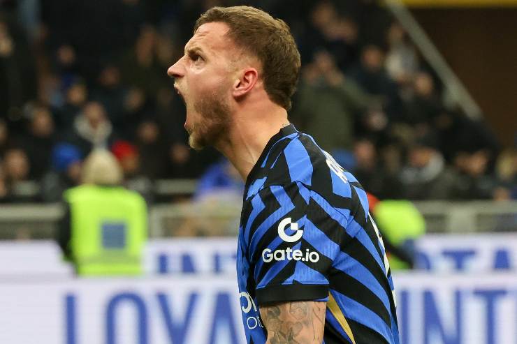 Marko Arnautovic esulta dopo un gol