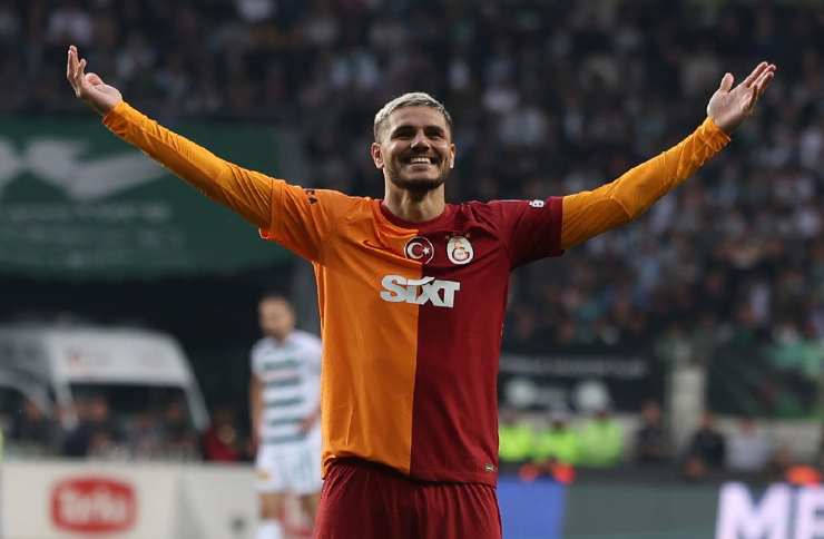 Mauro Icardi esulta