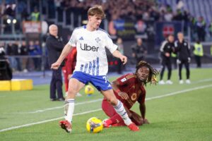 Nico Paz in azione con la maglia del Como
