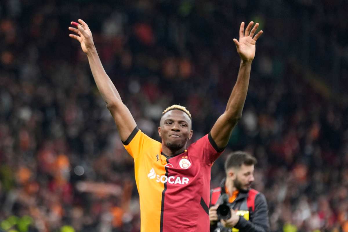 Juventus, clamoroso scatto per Osimhen: pronta offerta monstre al Napoli Juventus, clamoroso scatto per Osimhen: pronta offerta monstre al Napoli