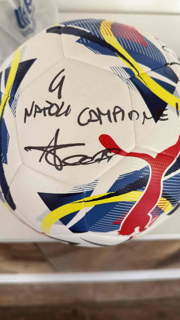 Pallone napoli campione autografato da Conte