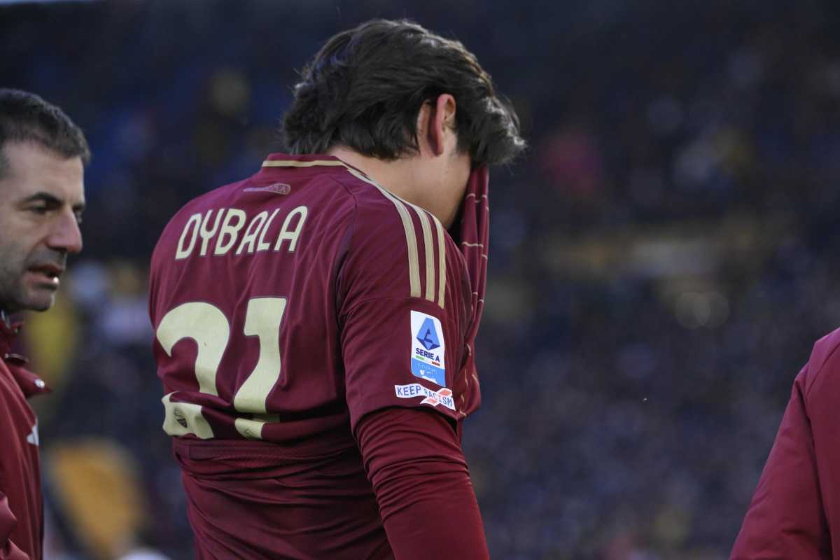 Paulo Dybala esce per infortunio
