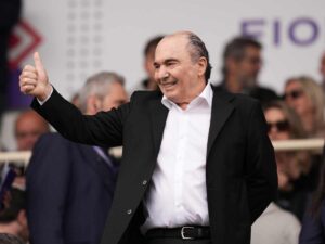 Rocco Commisso saluta i tifosi